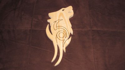 Howling wolf wall hanging - pre-stain