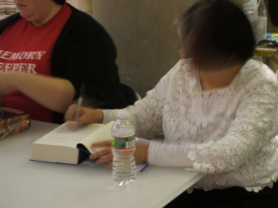 Harriet Signing