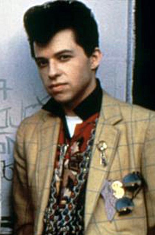 1B3907625-tdy-120919-cryer-combo-01 2.jpg