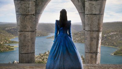 Moiraine looks out from the White Tower