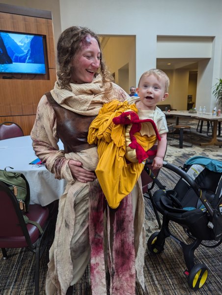 WoTCon Cosplay- Shael and baby Rand 3